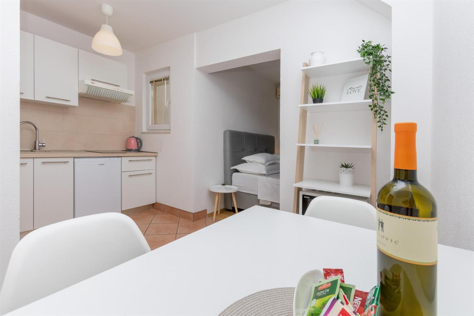 Apartments Marijo Baska Voda Exterior photo
